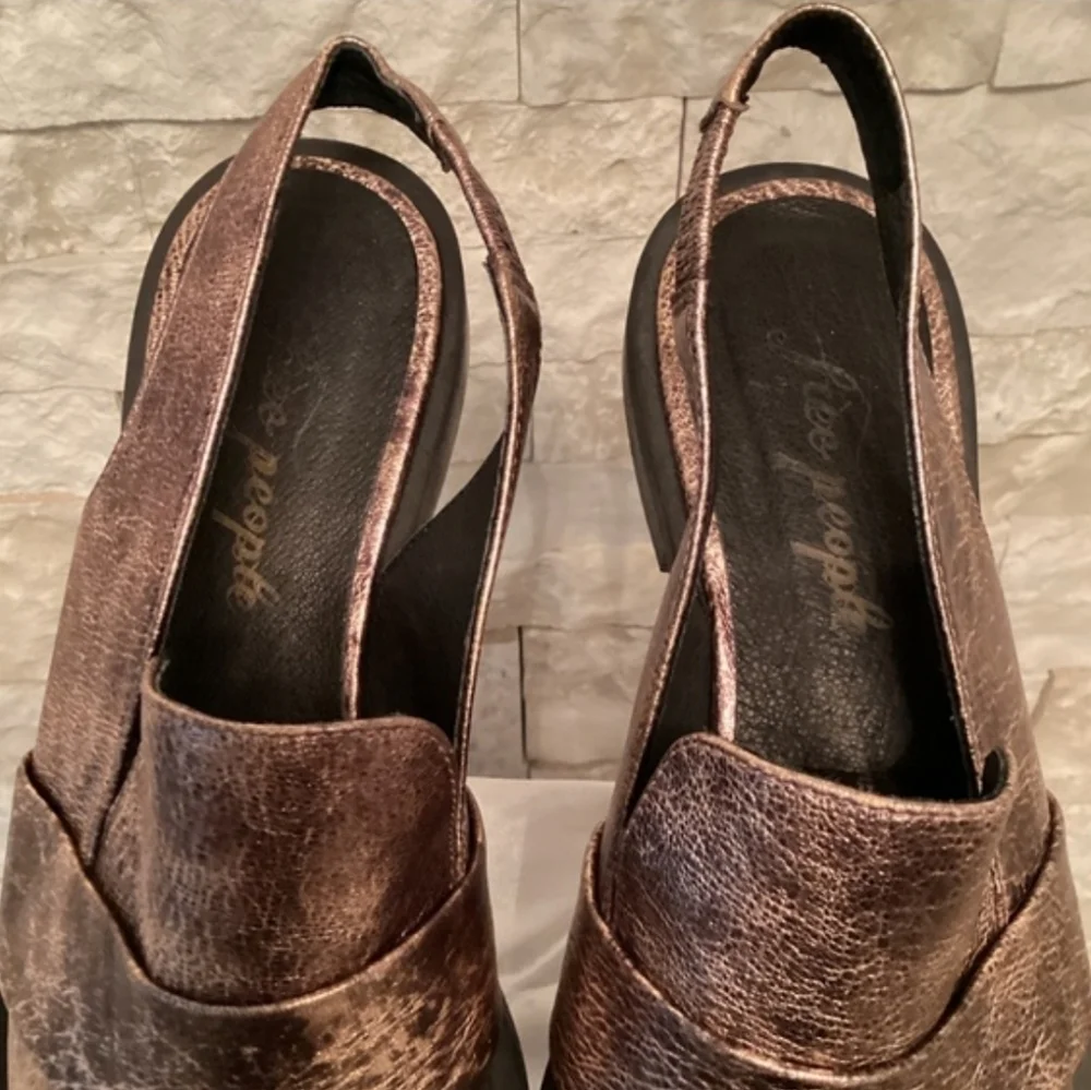 NWOT Free People Abbey Road Metallic Slingback Loafers-Rose Gold